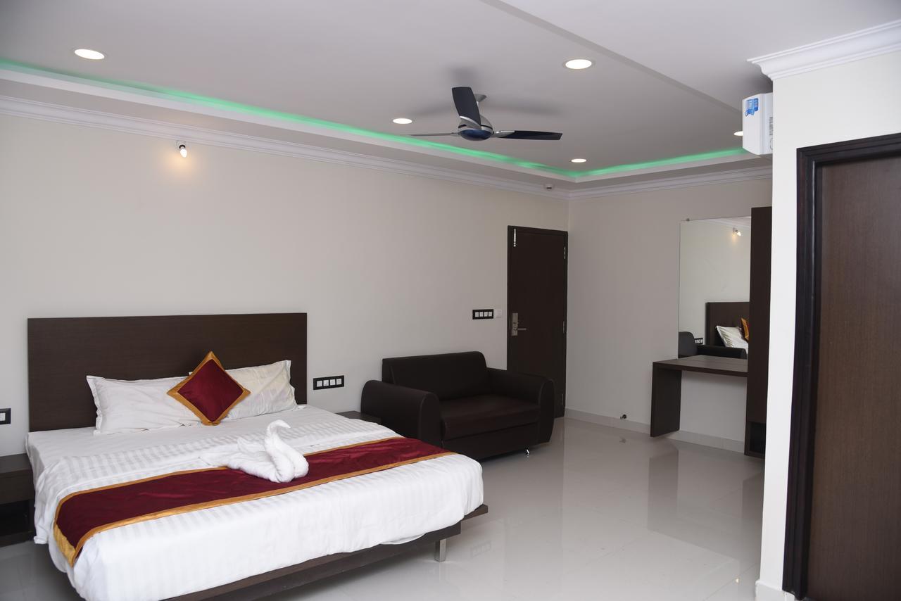 Hotel Grand Kubera Chikmagalūr Exterior foto